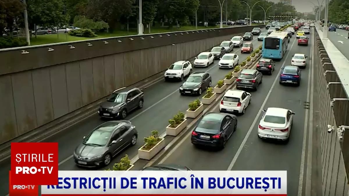 13.000 de oameni au alergat la Semimaratonul București. Traficul a fost restricționat. „S-a circulat