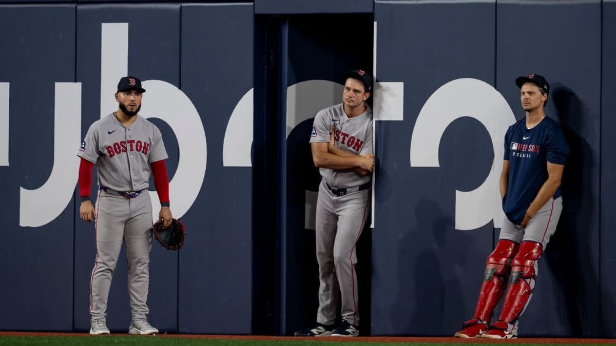 16-minute delay in Sox-Jays leads to belated run