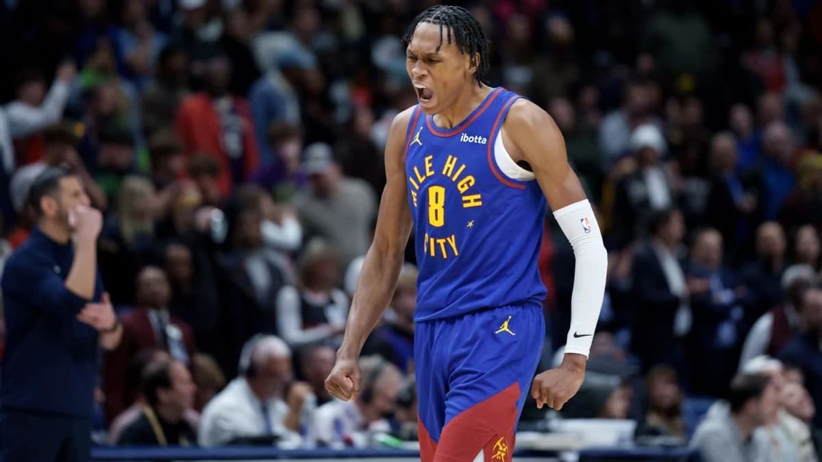3-team deal sends Watson to Cavs, Strus to Clips