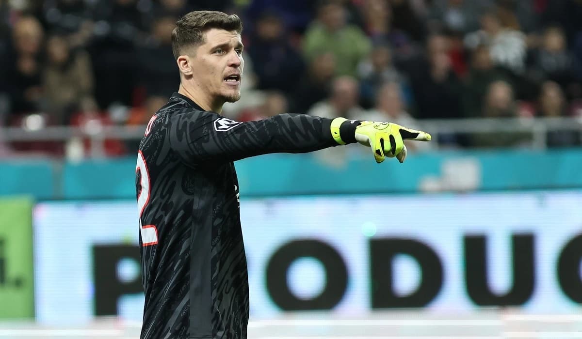 „A ajuns un fel de Vlad”. Ce sumă ar putea obţine FCSB în schimbul lui Ştefan Târnovanu. Anunţul lui