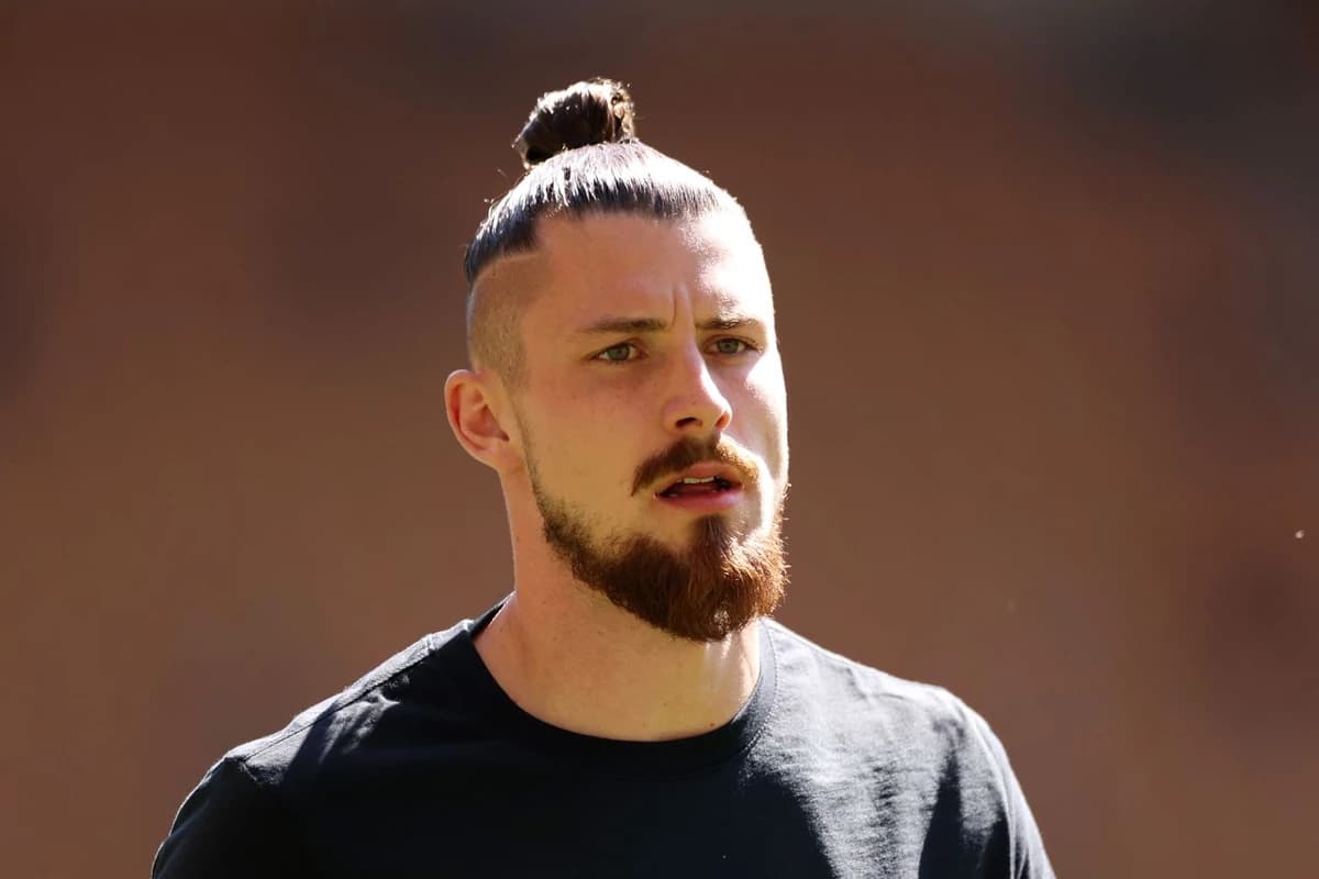 A plecat de la Tottenham și vrea să îl ia după el pe Radu Drăgușin