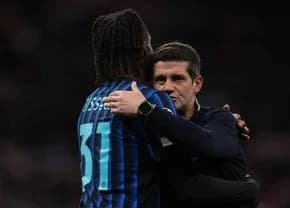 A semnat cu Inter până în 2031 » Titularul lui Cristi Chivu și-a prelungit acordul și va avea salari