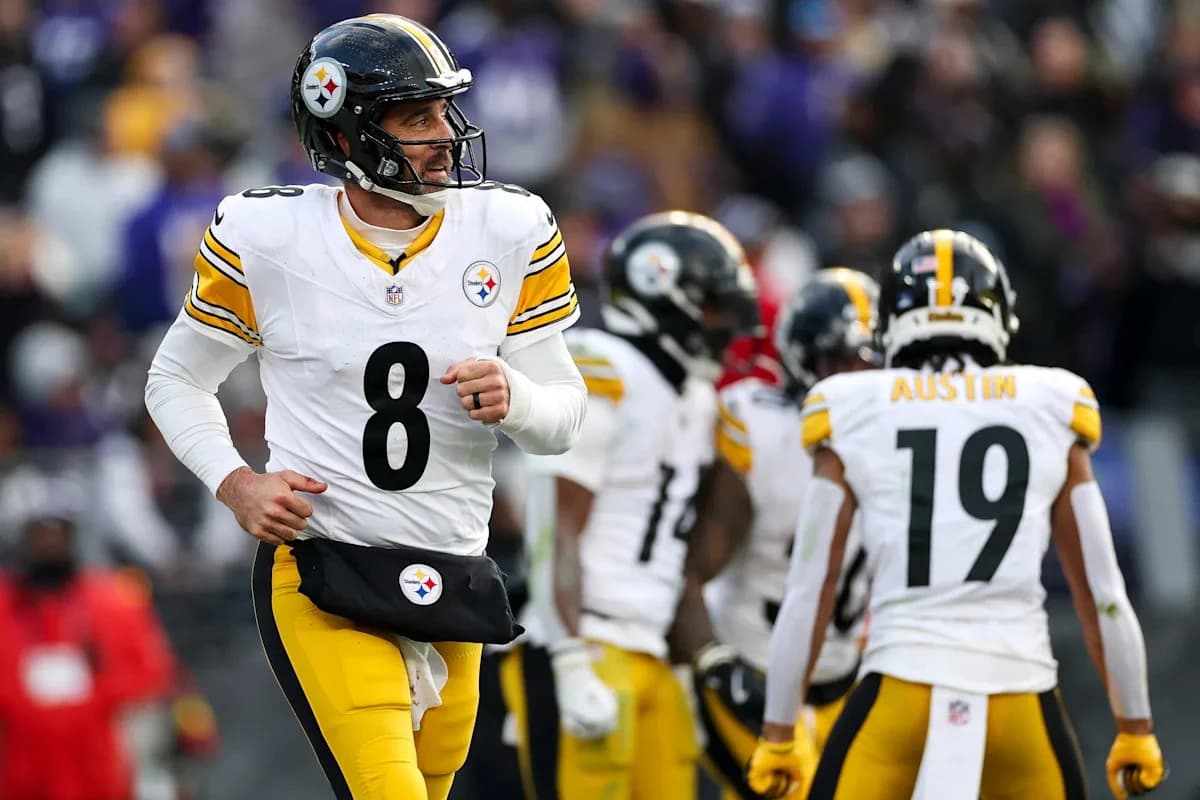Aaron Rodgers signs to play 22nd NFL season with Pittsburgh Steelers