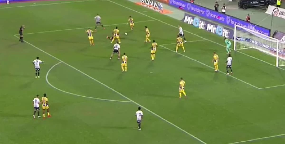 Acuzații după „U” Cluj - Petrolul! Gazdele s-au dezlănțuit: „Îmi lovește piciorul și mă împiedic. Mi