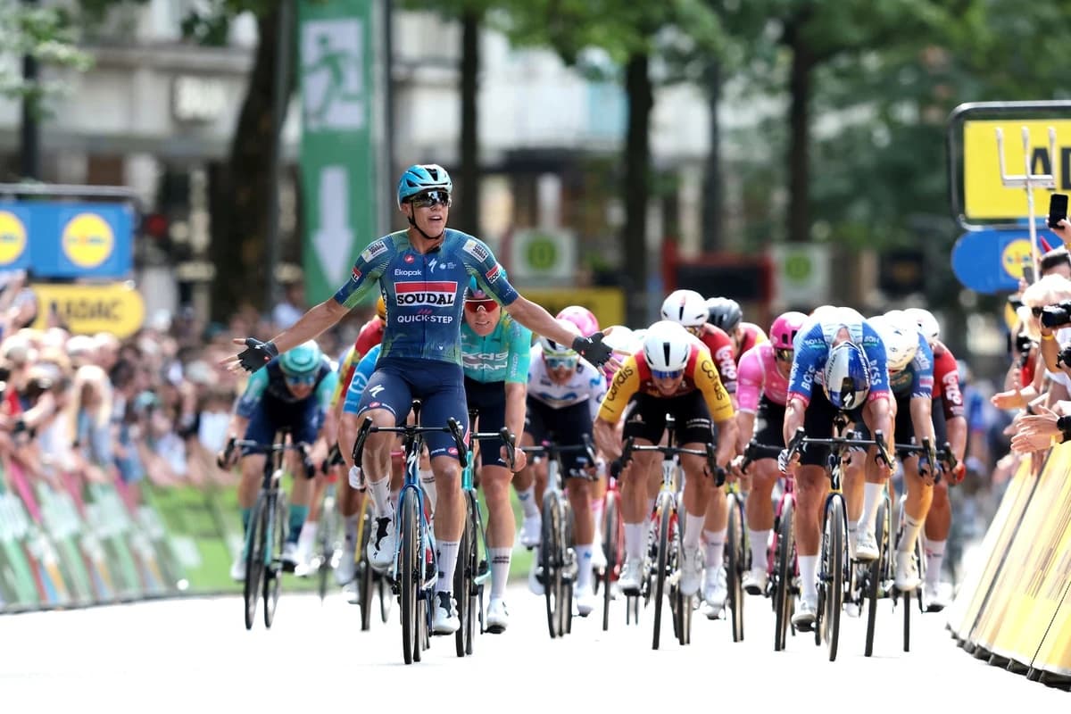 ADAC Cyclassics Hamburg: Paul Magnier takes sprint win after Soudal-Quickstep takes control in final