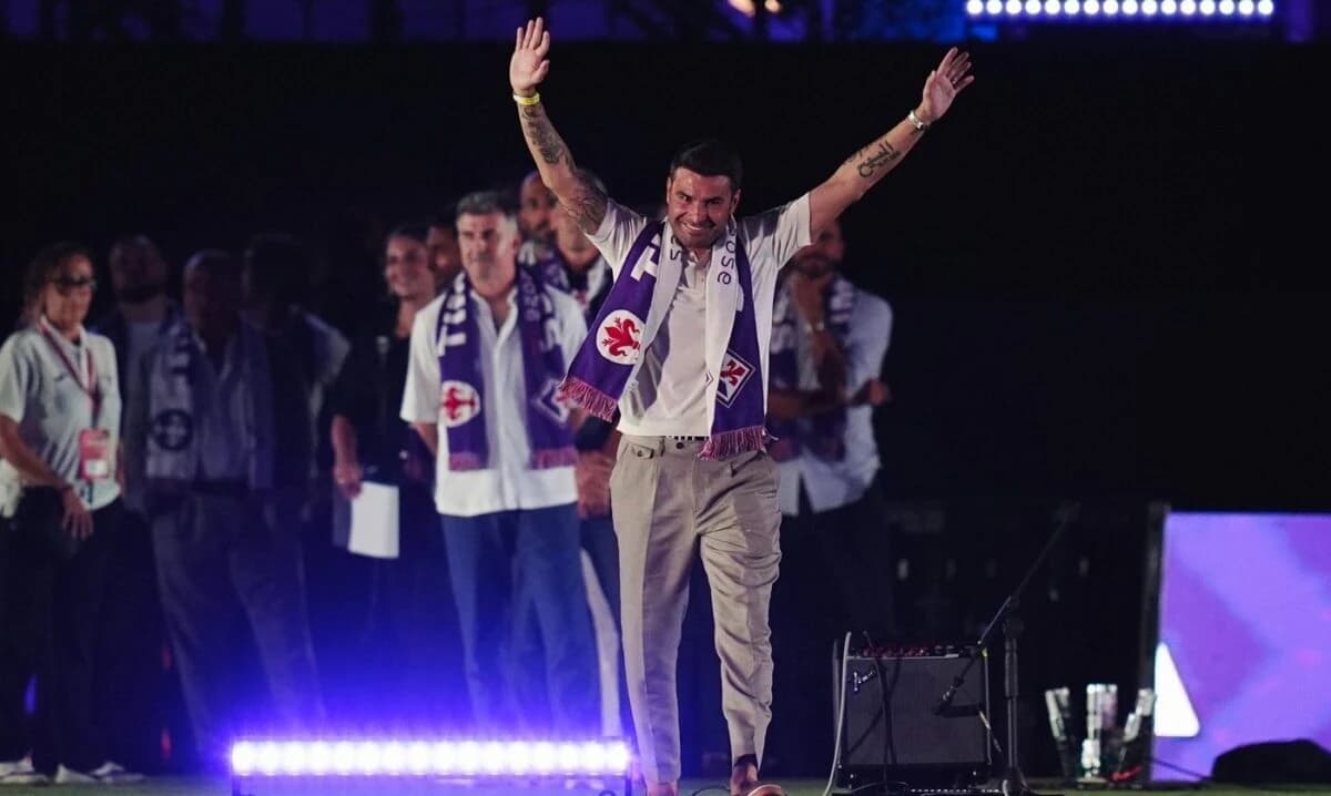 Adrian Mutu, ovaționat la Fiorentina de peste 20.000 de fani: „E un vis să fiu antrenor aici”