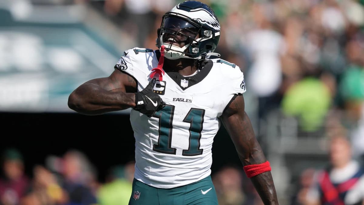 A.J. Brown trade: What Patriots are getting in wide receiver and how he'll help Drake Maye