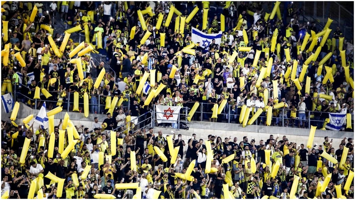 Alarmă! Echipa ai cărei fani au creat haos pe străzile din Centrul Vechi se întoarce în România
