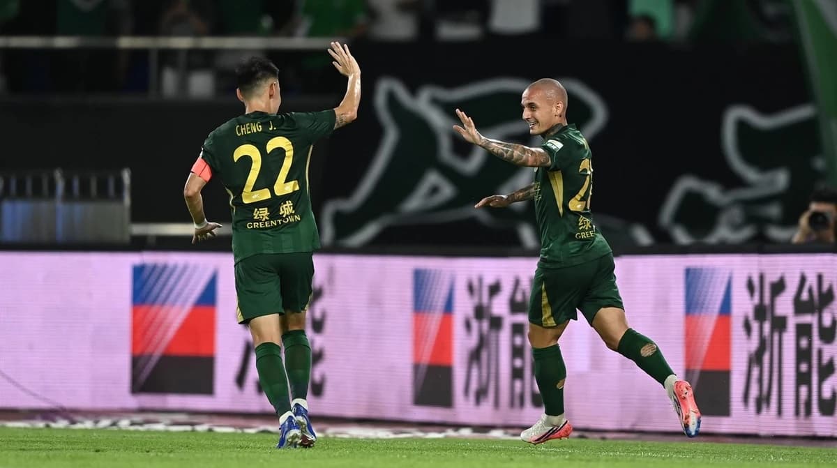 Alex Mitriță, spectacol total în China! A umilit echipa la care joacă alți doi români: hat-trick și
