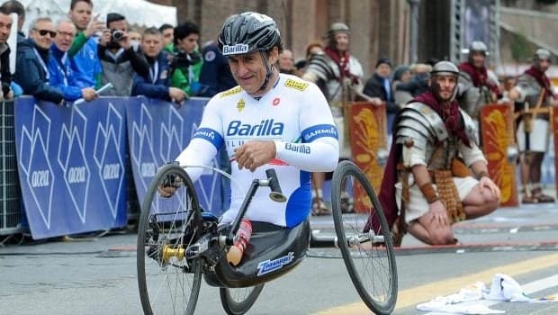 Alex Zanardi a murit la 59 de ani. Povestea incredibilă a pilotului de F1 care și-a pierdut ambele p