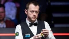 Allen beats Hawkins to reach Worlds last four