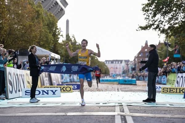 Almgren runs European record to win world half marathon title in Copenhagen
