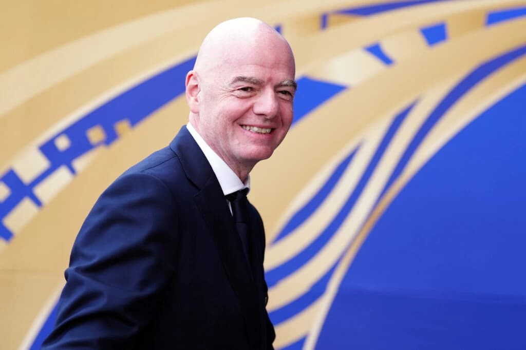 „Am pierdut încrederea acordată”: Unul dintre cei opt vicepreședinți ai FIFA își retrage sprijinul p