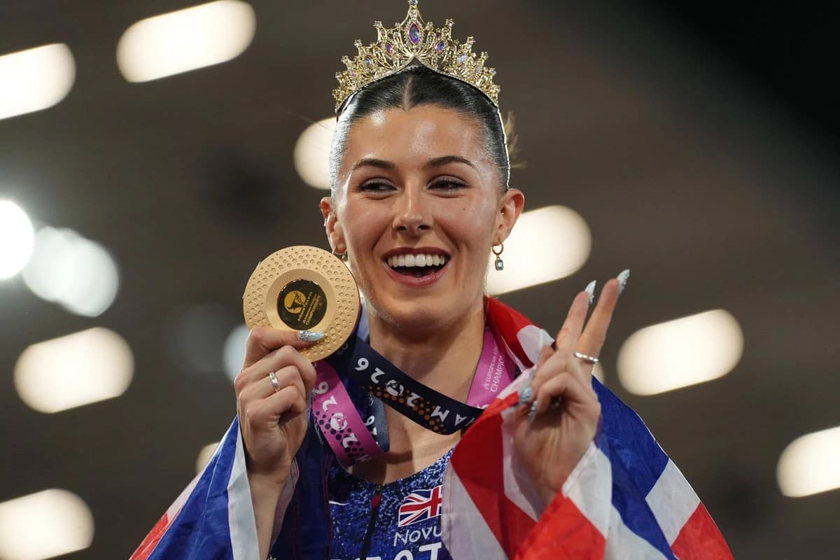 Amy Hunt reveals mystery health scare after European sprint double triumph