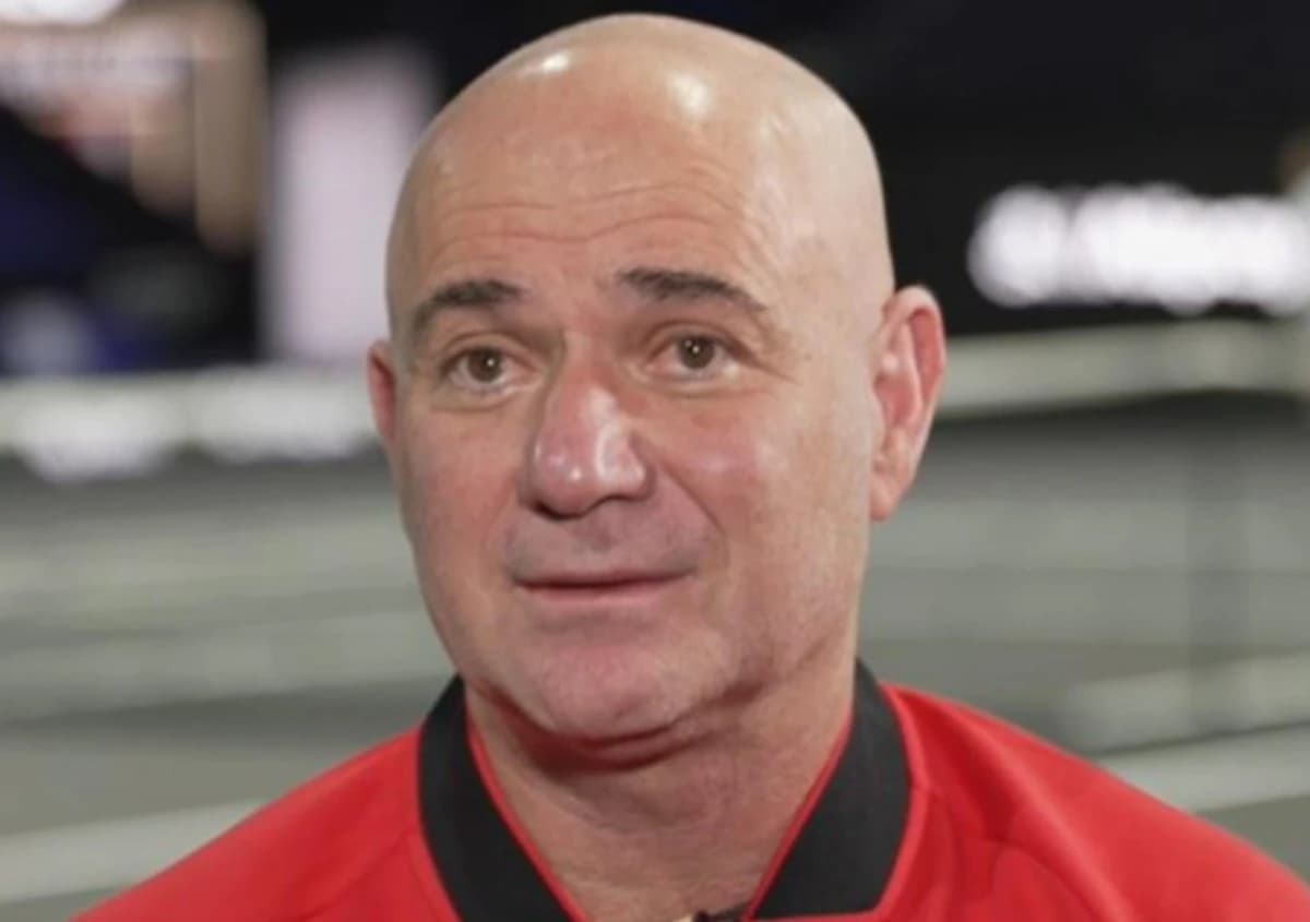 Andre Agassi gives Emma Raducanu advice as her difficult 2026 continues