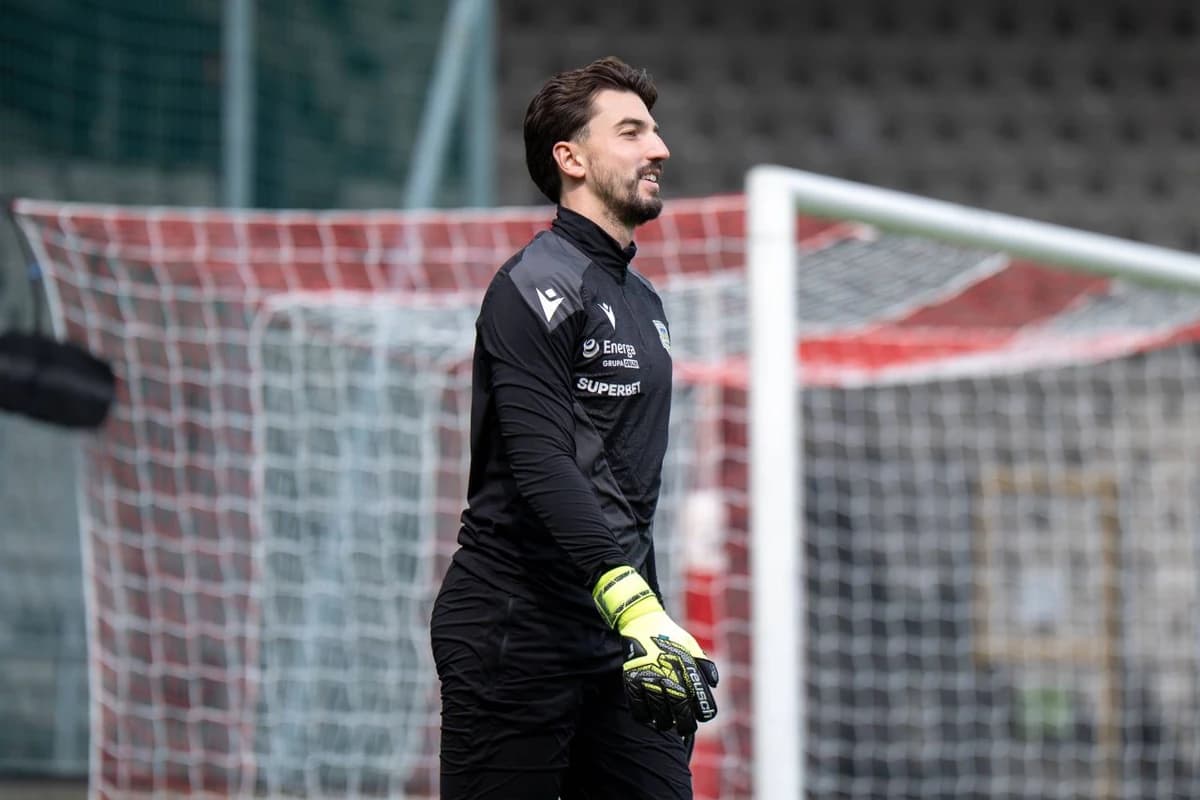 Andrei Vlad i-a băgat în ceață: "Transfer absurd! Unul dintre cele mai mari salarii, dar nu a debuta