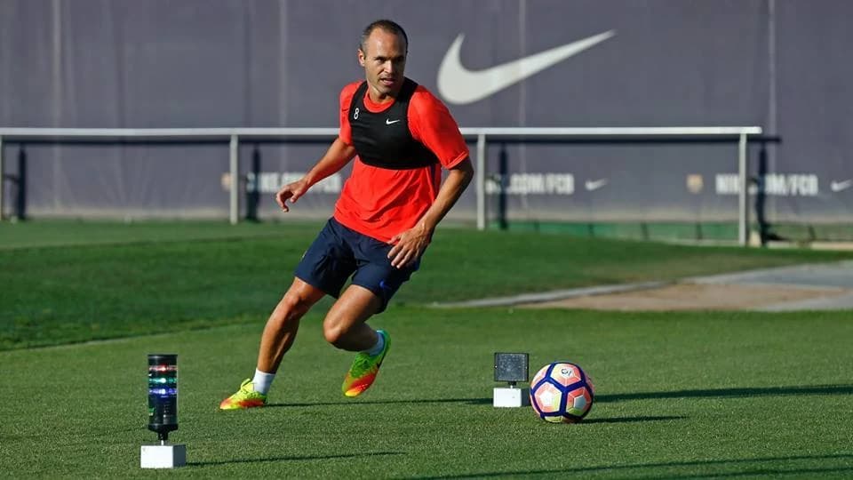 Andres Iniesta îşi începe cariera de antrenor. El a fost numit în funcţie la Gulf United FC, echipă