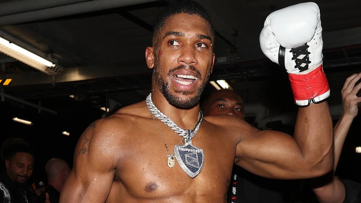 Anthony Joshua Bringing on Additional Coach Ahead of Tyson Fury Fight