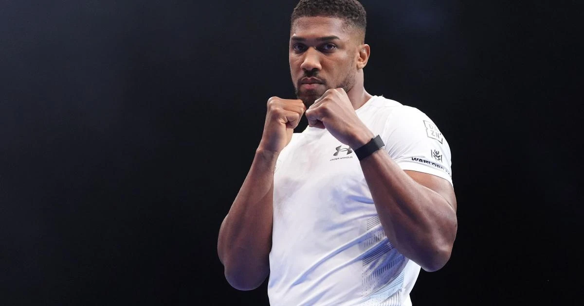 Anthony Joshua on track to fight Tyson Fury in November – Eddie Hearn