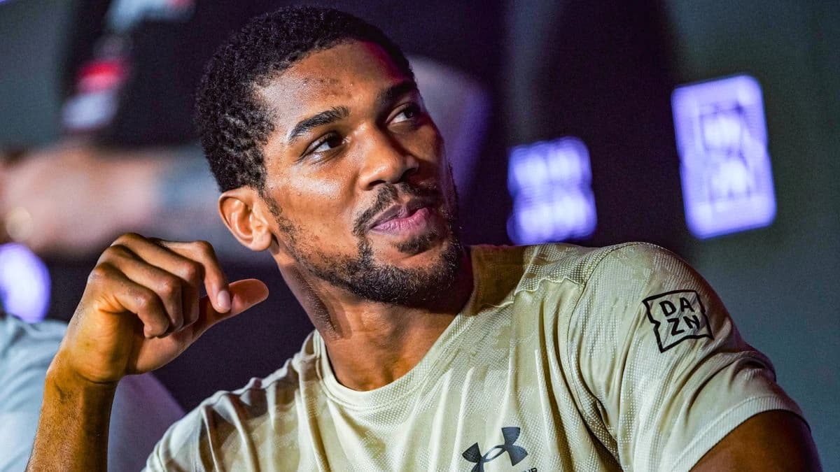 Anthony Joshua sends simple instruction to Tyson Fury ahead of mega-fight