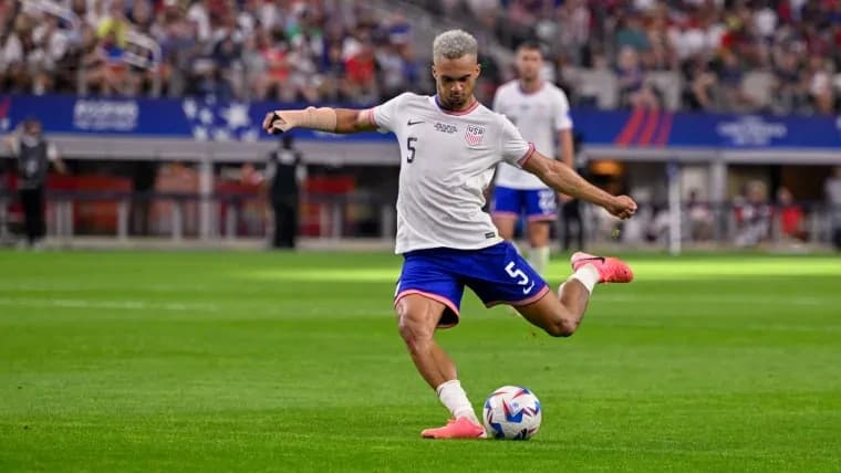 Antonee Robinson scores scorching volley from outside 18-yard-box for USMNT in World Cup tune-up vs.