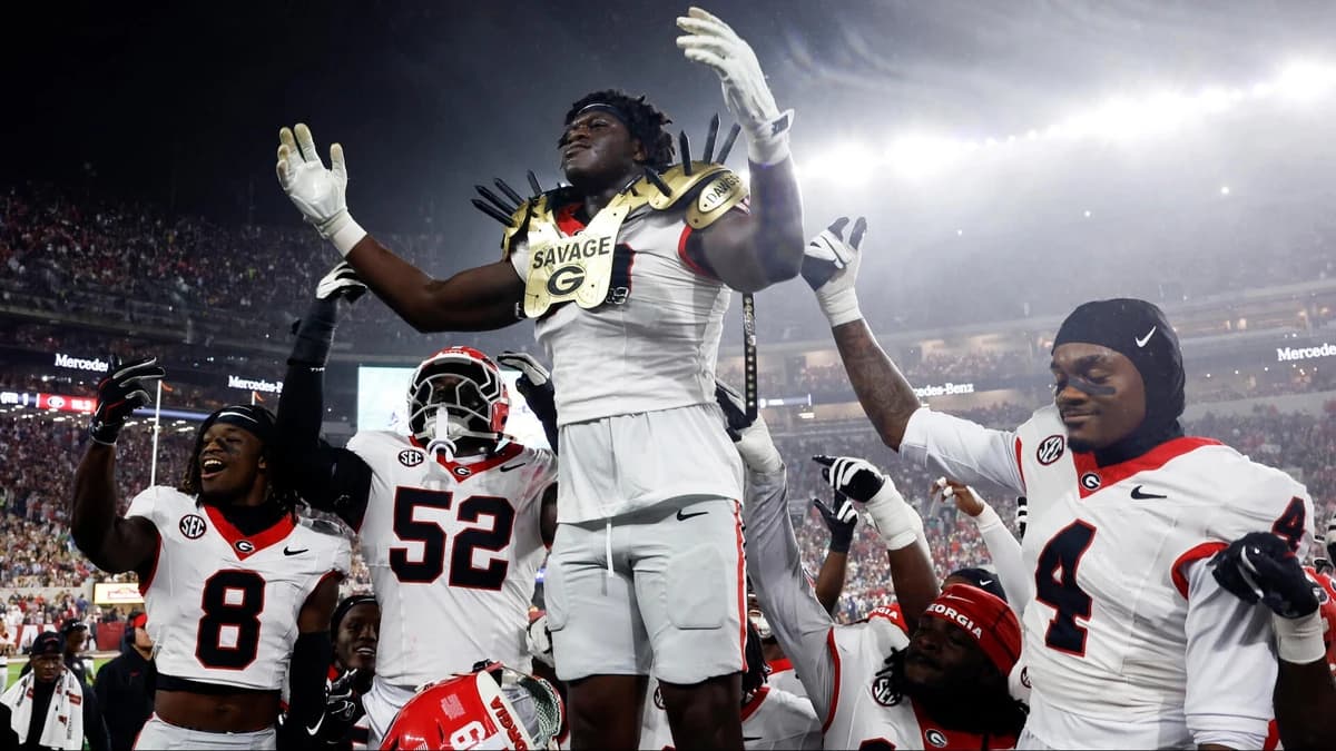 AP Top 25 poll: Georgia jumps to No. 1 in college football rankings after edging Alabama in SEC show