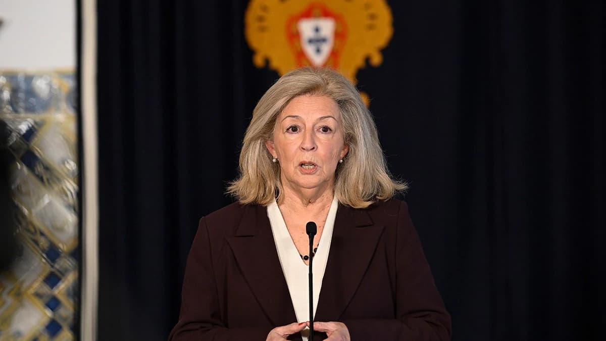 Aproape jumătate dintre miniștri nu au studii pentru funcția lor, în Portugalia: „Doar 20% au califi