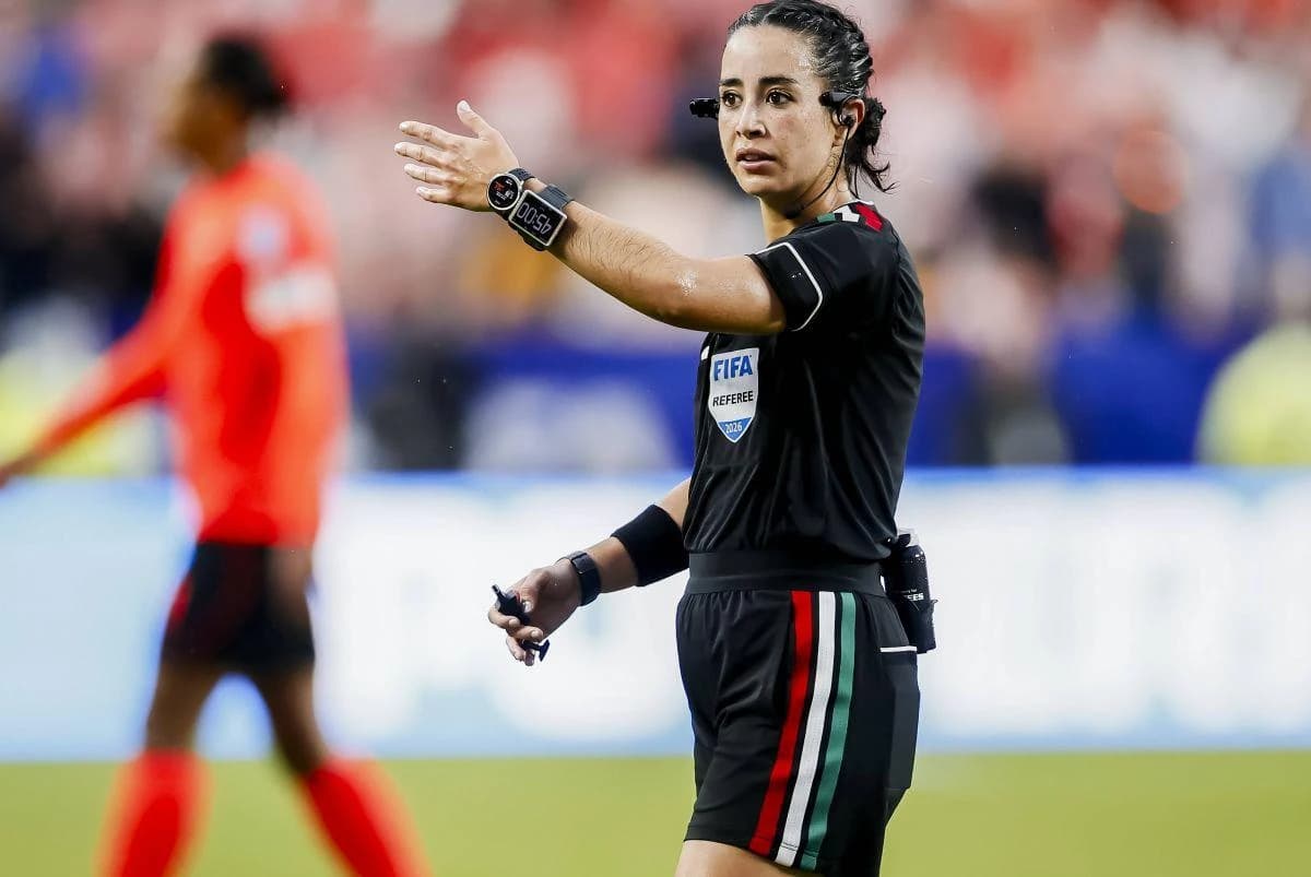 Arbitra mexicană a făcut publice mesajele: „Cu cine te-ai culcat?!”