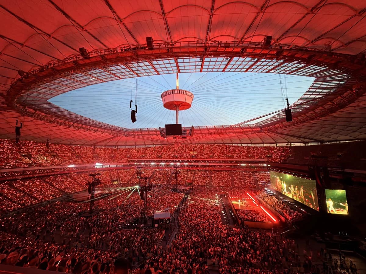 Arena Națională nu e singura! Ce s-a întâmplat pe stadionul "geamăn" din Europa
