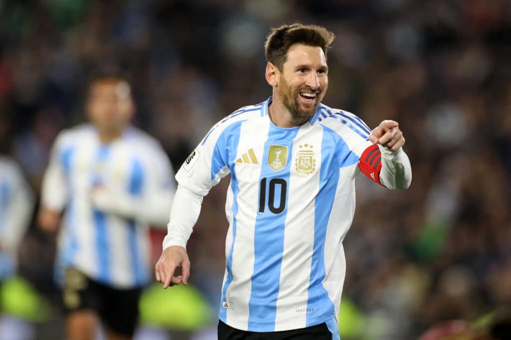 Argentina învinge Islanda înainte de start la Cupa Mondială. Messi marchează după intrarea pe teren