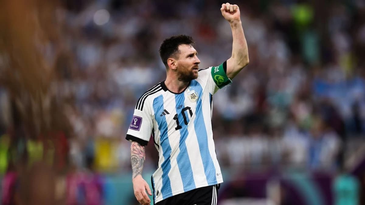 Argentina pausing league games in Messi tribute