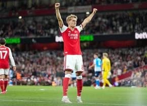 Arsenal a pornit ca din tun în cursa de apărare a titlului!