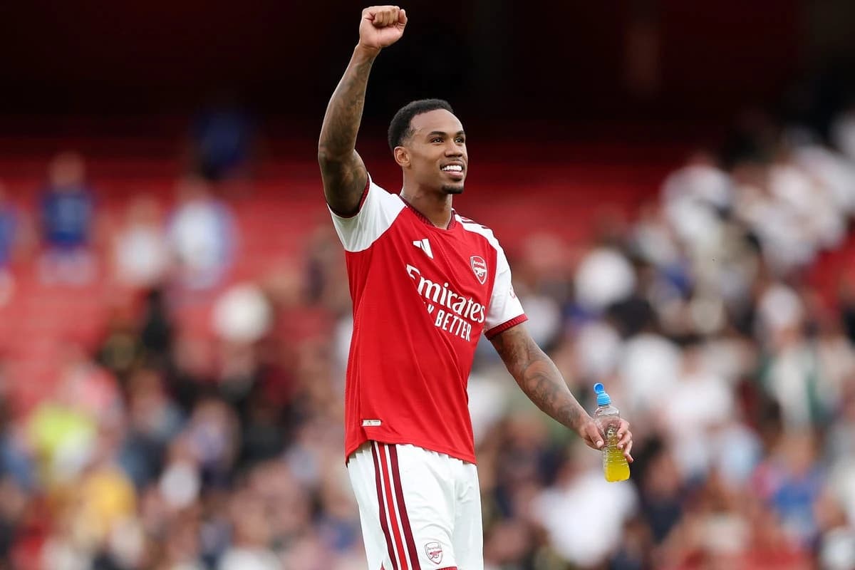 Arsenal defender Gabriel kicking Emi Martinez in the head not a red card offence, expert panel rules