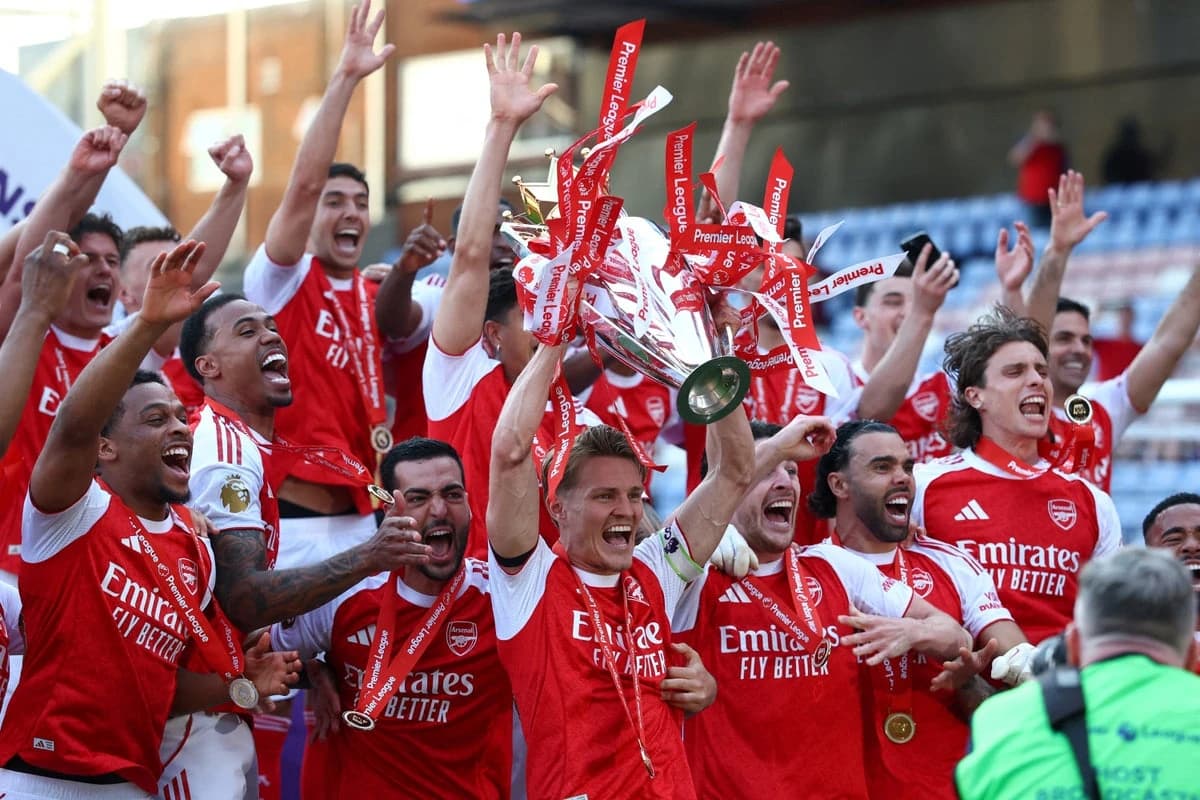 Arsenal vs Manchester City LIVE: Champions clash in season-opening Community Shield