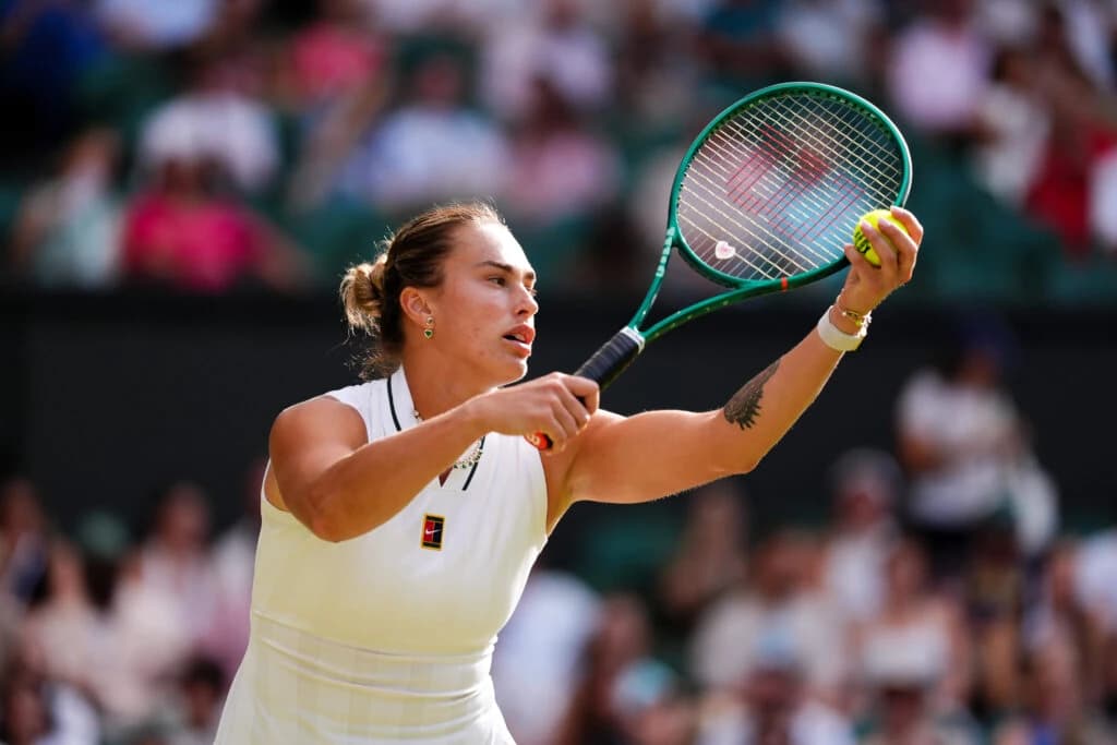 Aryna Sabalenka își prelungește seria victoriilor pe hard și stabilește noi repere la Toronto