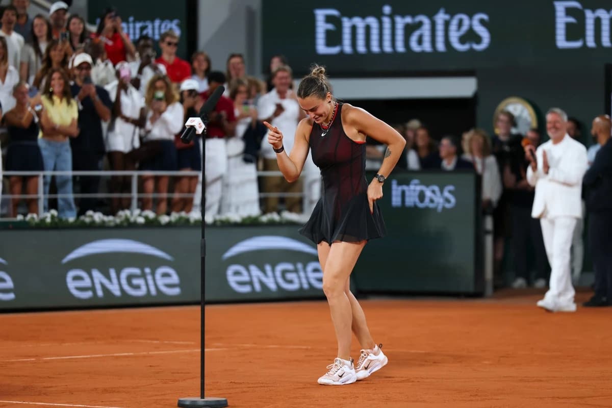 Aryna Sabalenka, show total la Roland Garros: cum a executat celebrul "moonwalk", pe zgura pariziană