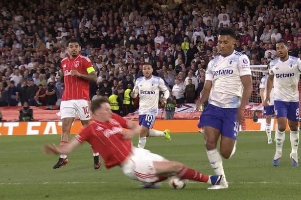 Aston Villa chief shares Unai Emery's fury over VAR's Elliot Anderson let-off