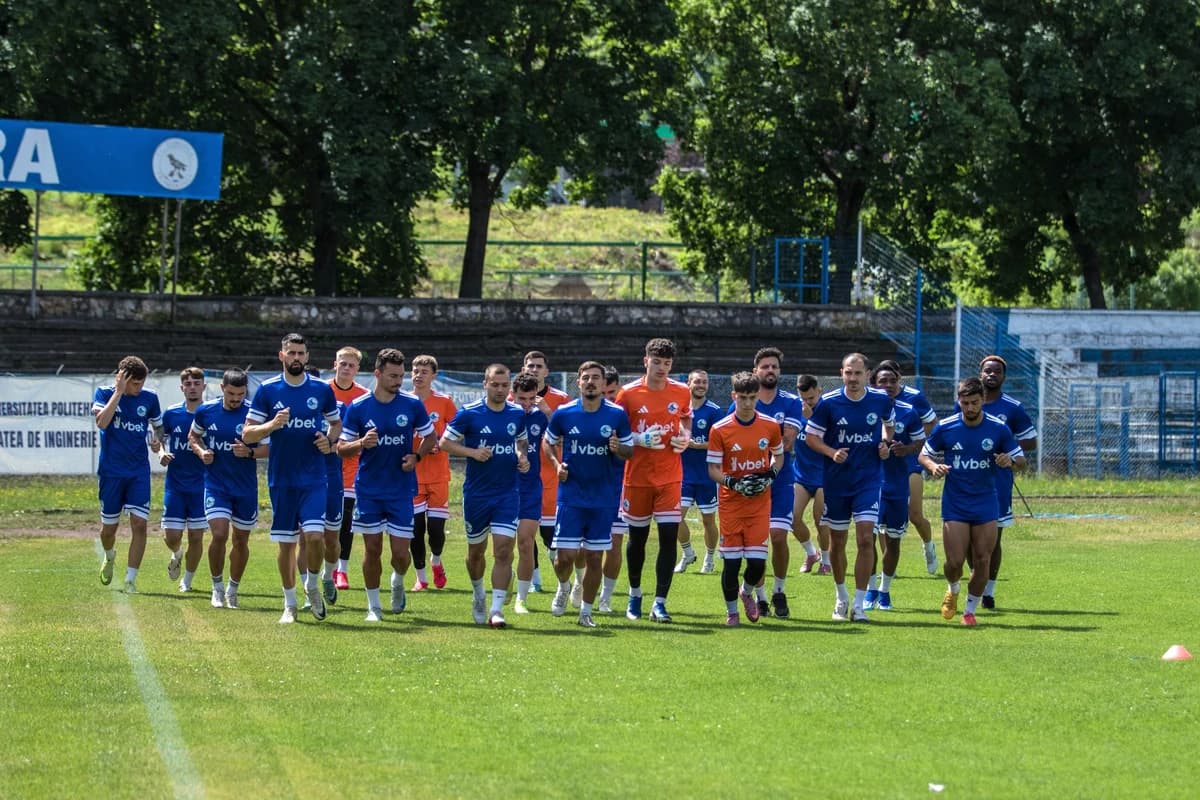 Au furat startul! Cine este prima echipă din SuperLiga, reunită pentru sezonul 2026/2027