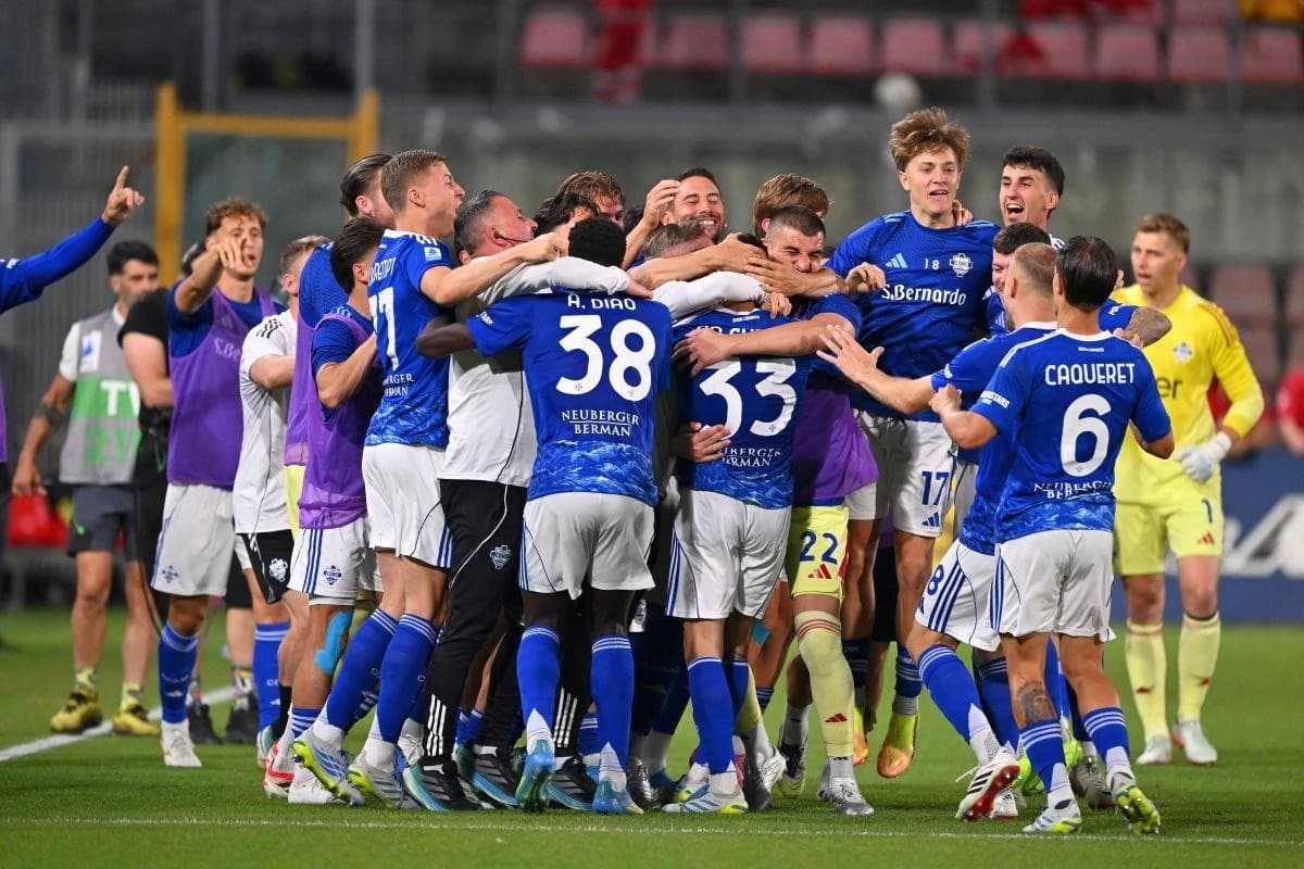 Au scris istorie în Serie A: Como este în Liga Campionilor! Rușine pentru Milan și Juventus