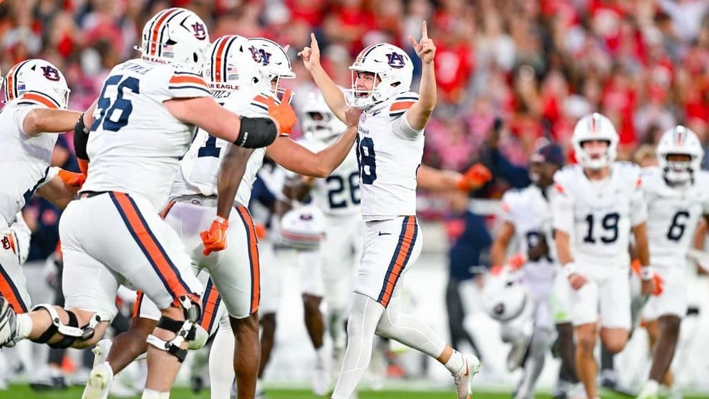 Auburn stuns No. 1 Georgia after Stockton's fumble dooms Bulldogs