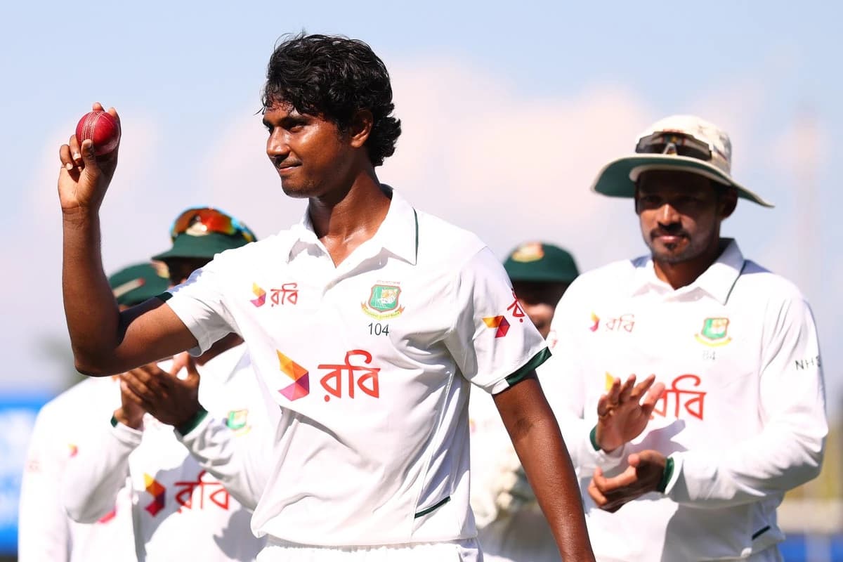 Australia endure horror opening day against Bangladesh in first Test since Ashes triumph