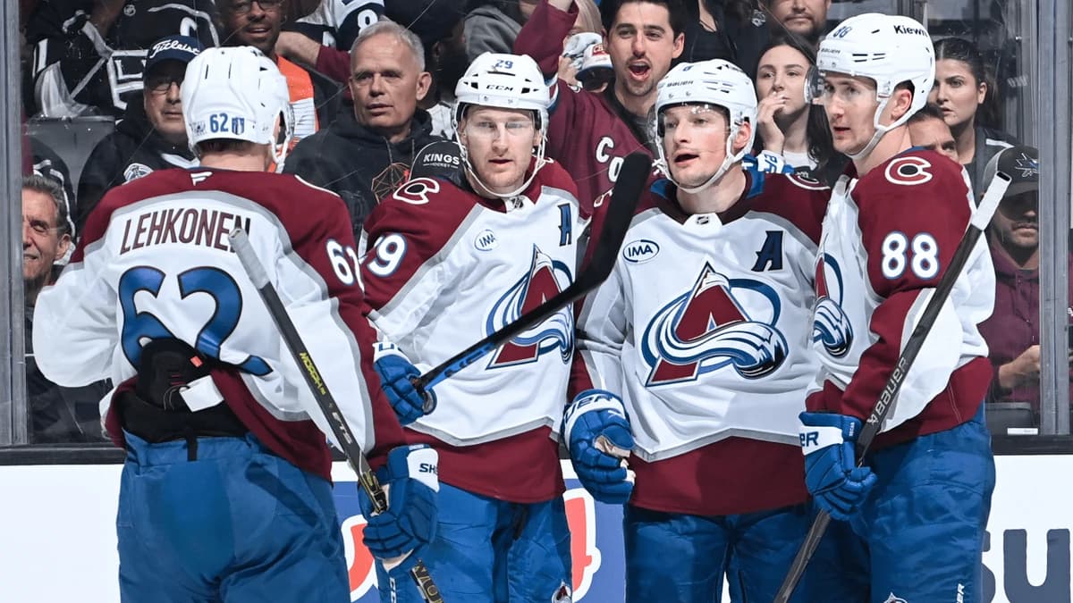 Avalanche win Game 3, on verge of sweep against Kings in West 1st Round