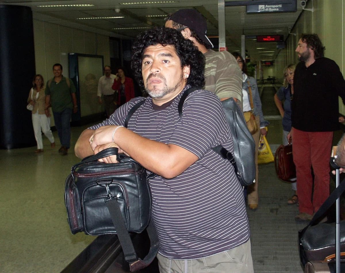 Averea incredibilă a lui Diego Maradona a învrăjbit familia. Un nou proces pentru banii și bunurile