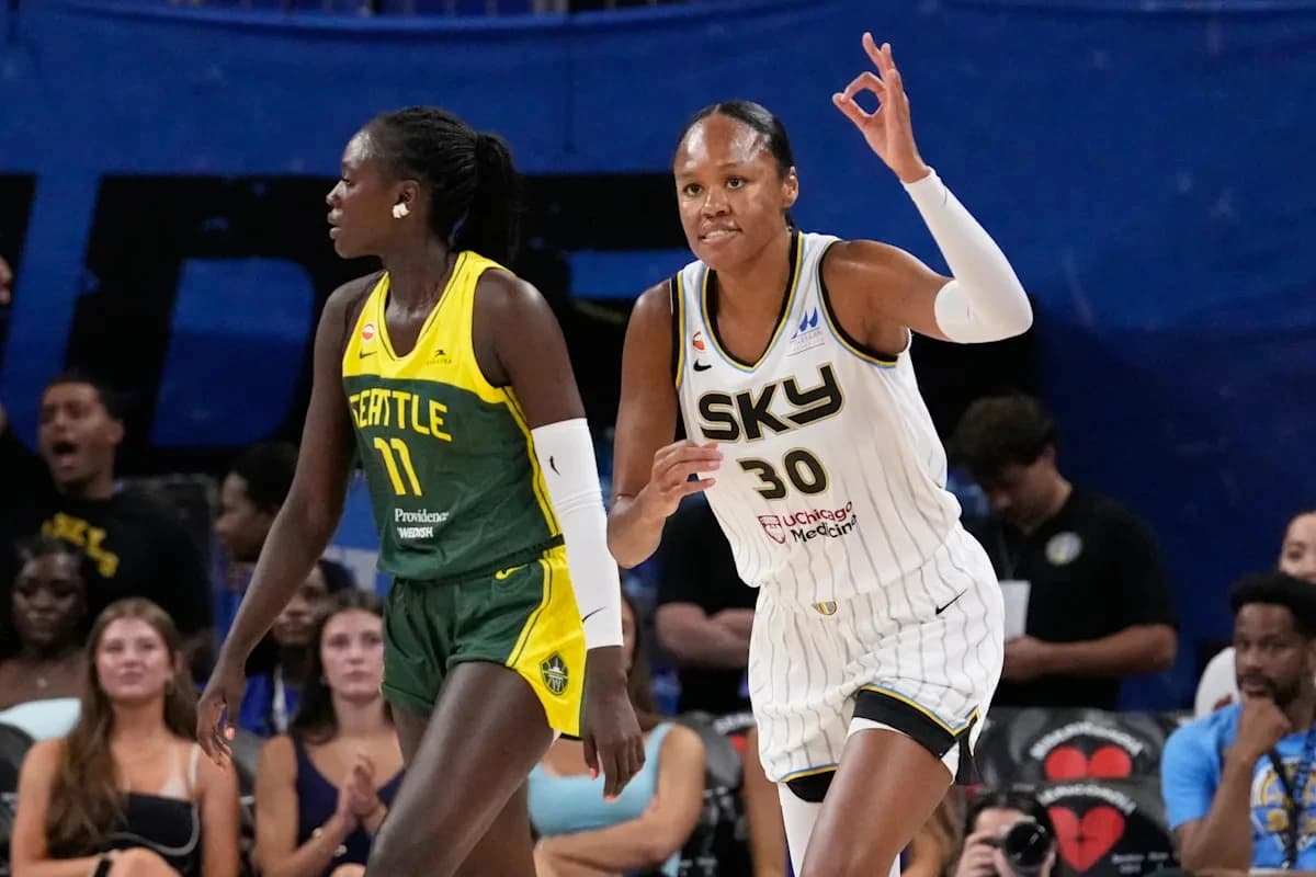 Azura Stevens scores 18 of her 20 points in the 1st half and the Sky beat the Storm 95-90