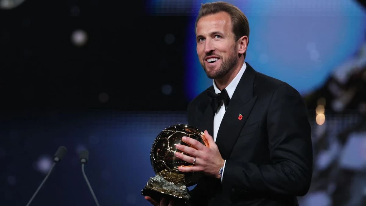 Ballon d'or winner Kane gets hero's welcome on Bayern return