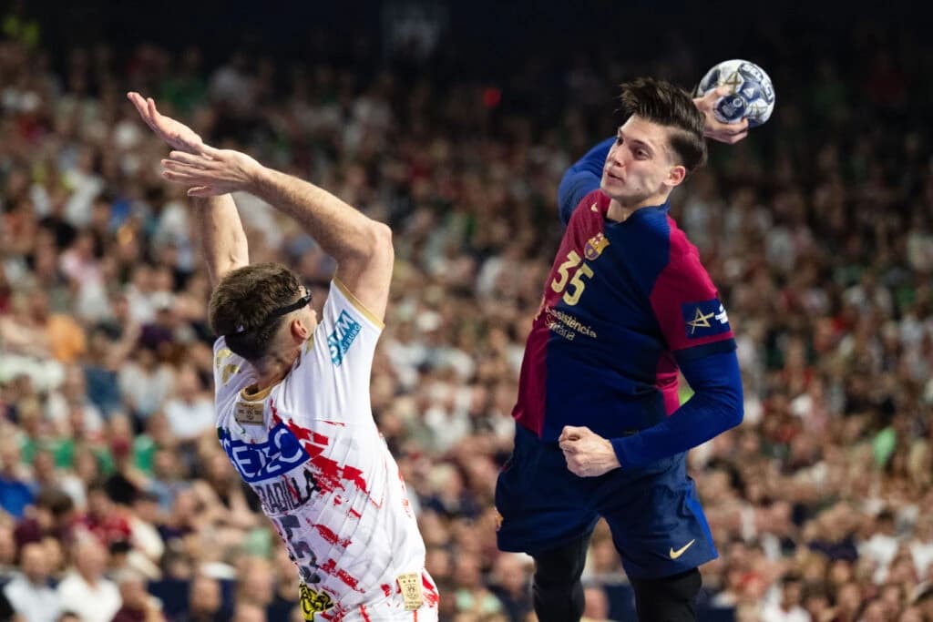Barcelona, a doua finalistă a Ligii Campionilor la handbal masculin. Victorie după prelungiri cu Aal