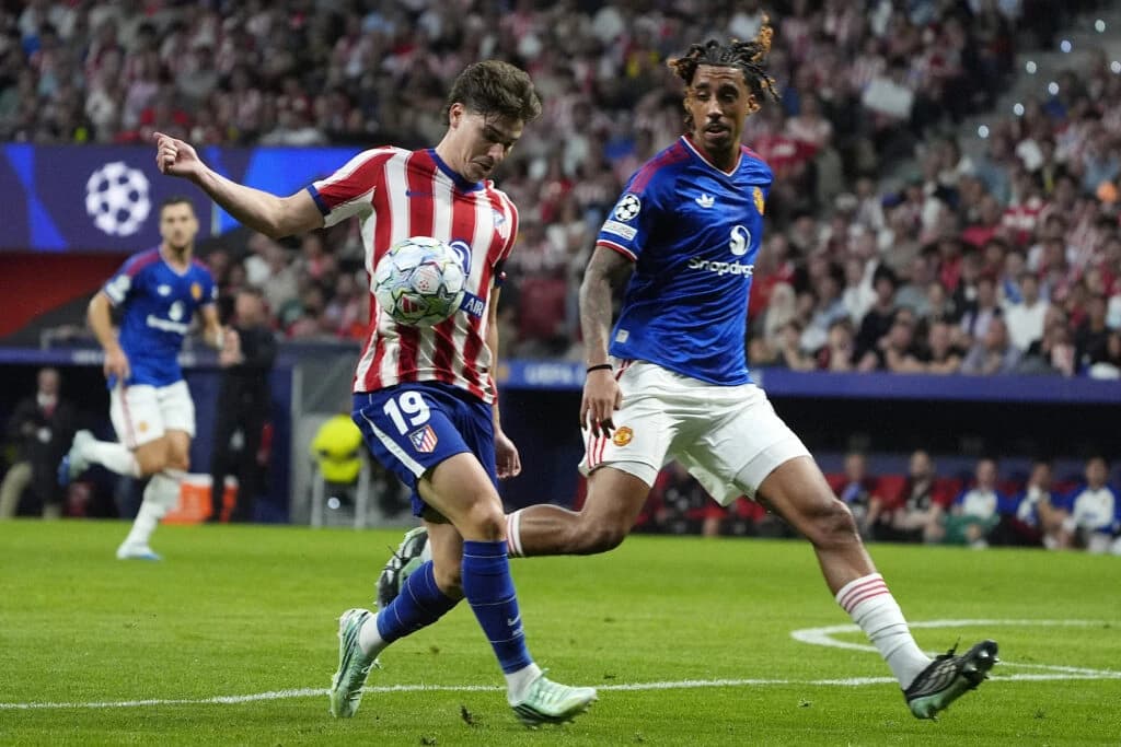 Barcelona, amendată cu 602 euro după ce a încercat să îl transfere pe Julian Alvarez de la Atletico