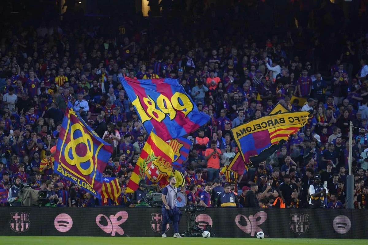 Barcelona - Real Madrid, „El Clasico” pentru titlu » Catalanii pot ridica trofeul: atmosferă superbă