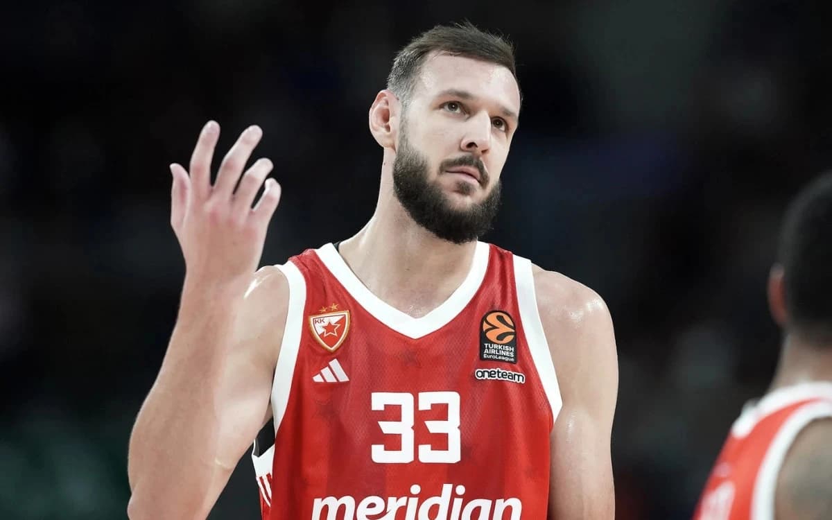 Baschet masculin: Plângere penală pe numele lui Uroš Plavšić, jucător transferat de U BT Cluj. Reţin