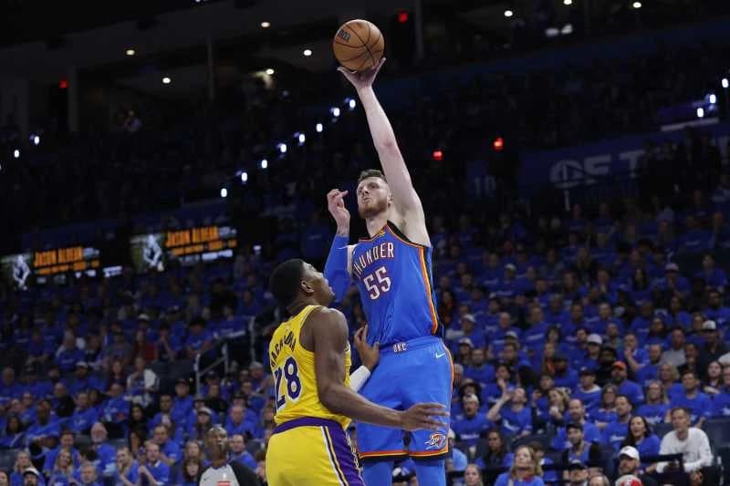 Baschet: NBA - Oklahoma City Thunder a debutat cu dreptul în semifinalele Conferinței de Vest
